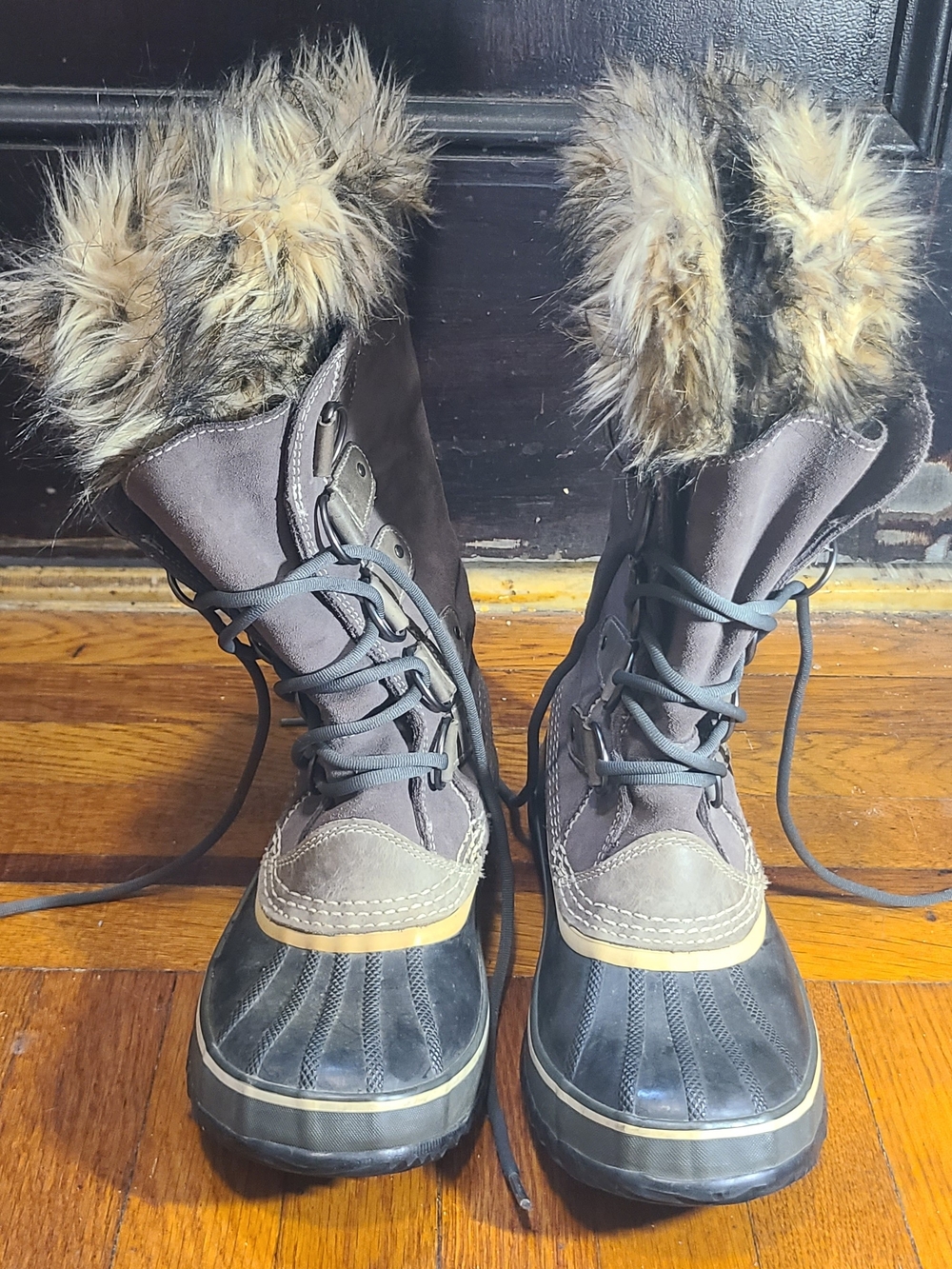 Sorel Women's Brown and Black Faux Fur-Trim Winter Lace-Up Boots